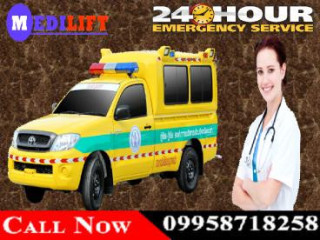 Road Ambulance in Patna by Medilift with a Dedicated Medical Team