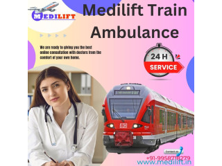 Pick Medilift Train Ambulance Service in Delhi with Qualified Doctors